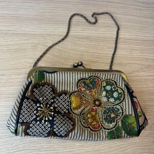 Vintage Isabelle Fiore Floral Beaded Embroidered Clutch Bag with Chain